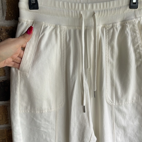 Athleta Joggers Women's Small Farallon Weekender Pant Off White Adjustable Cuff - Picture 6 of 10